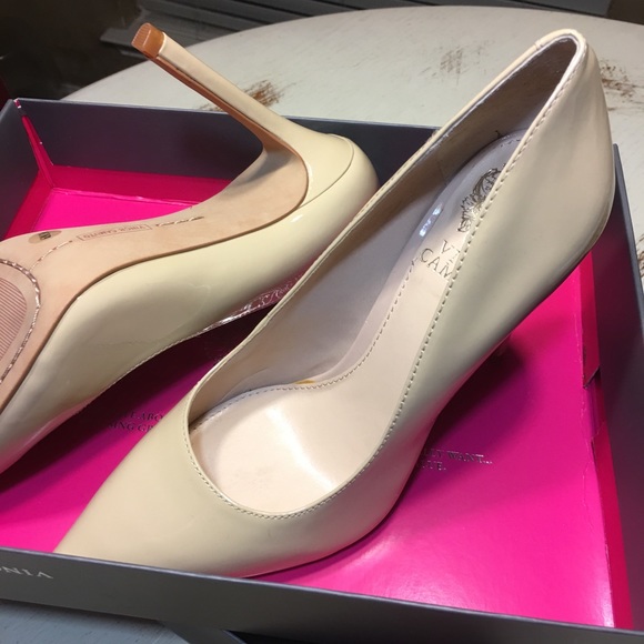 Vince Camuto Nude Pump - Picture 4 of 8